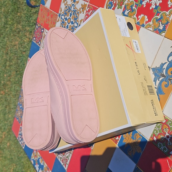 Michael Kors Smoky Rose sz.7.5 EUC - Picture 5 of 7